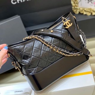 CHANEL 1521 ゴールド 斜め掛けバッグ クラシック 小 20×15×8cm サイズ:20×15×8cm CHANEL 1521 ゴールド 斜め掛けバッグ クラシック 小 20×15×8cm サイズ:20×15×8cm