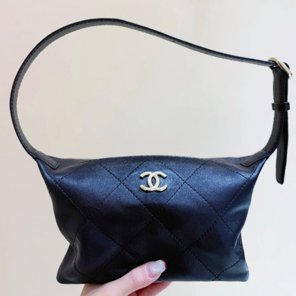 CHANEL AS6138 ラムレザー ショルダーバッグ 有名人同款 ヴィンテージ 23×13×8cm サイズ:23×13×8cm CHANEL AS6138 ラムレザー ショルダーバッグ 有名人同款 ヴィンテージ 23×13×8cm サイズ:23×13×8cm