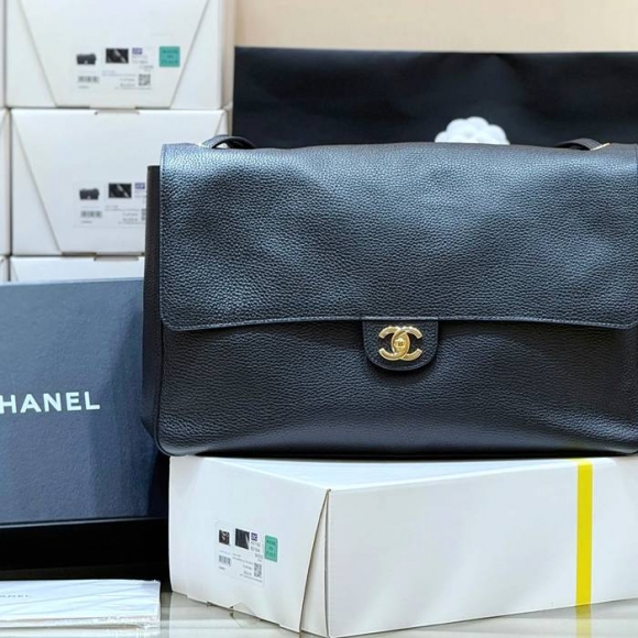 CHANEL AS6233 カーフレザー 荔枝紋 ショルダーバッグ 有名人同款 ファッショナブル 38.5×26×11cm サイズ:38.5×26×11cm CHANEL AS6233 カーフレザー 荔枝紋 ショルダーバッグ 有名人同款 ファッショナブル 38.5×26×11cm サイズ:38.5×26×11cm