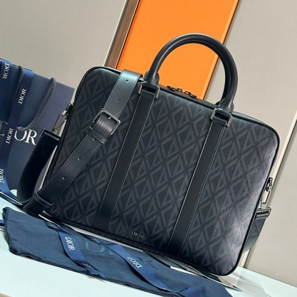 DIOR ブリーフケース CDダイヤモンド サイズ:37x28cm DIOR ブリーフケース CDダイヤモンド サイズ:37x28cm