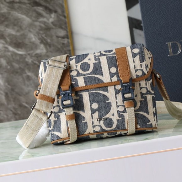 DIOR カーフレザー、レザー、オブリーク プリント、刺繍、レター ブルー、ブラウン、ゴールド ショルダーバッグ ミニ クラシック サイズ:24x18cm DIOR カーフレザー、レザー、オブリーク プリント、刺繍、レター ブルー、ブラウン、ゴールド ショルダーバッグ ミニ クラシック サイズ:24x18cm