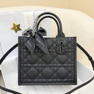 DIOR 8004 カーフレザー、レザー グレンチェック、レター ブラック、ゴールド、ベージュ ショルダーバッグ、ハンドバッグ、ハンドバッグ 小 クラシック サイズ:26.5x21x14cm