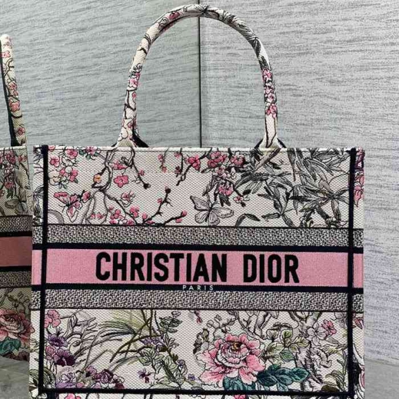 DIOR 刺繍、レター、パッチワーク パープル トートバッグ 中 新作 36.0x28.0x18.0cm サイズ:36x28x18cm DIOR 刺繍、レター、パッチワーク パープル トートバッグ 中 新作 36.0x28.0x18.0cm サイズ:36x28x18cm