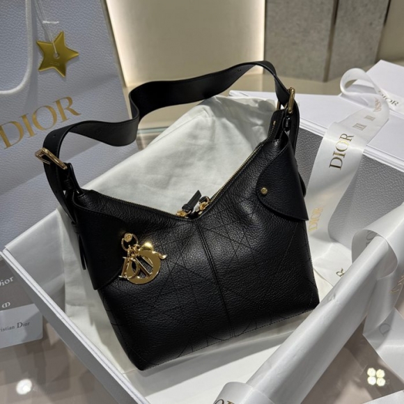 DIOR イエロー、ゴールド 脇下バッグ 小 22.0x15.0x9.5cm サイズ:22x15x9.5cm DIOR イエロー、ゴールド 脇下バッグ 小 22.0x15.0x9.5cm サイズ:22x15x9.5cm