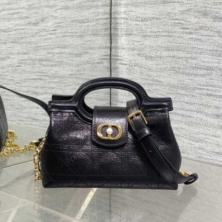 DIOR チェーン ブラック、レッド ハンドバッグ、チェーンバッグ ミニ 新作 18.5x13.0x8.5cm サイズ:18.5x13x8.5cm