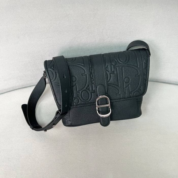 DIOR デイリーフラップメッセンジャー グラビティ ブラック サイズ:28x18x9.5cm DIOR デイリーフラップメッセンジャー グラビティ ブラック サイズ:28x18x9.5cm