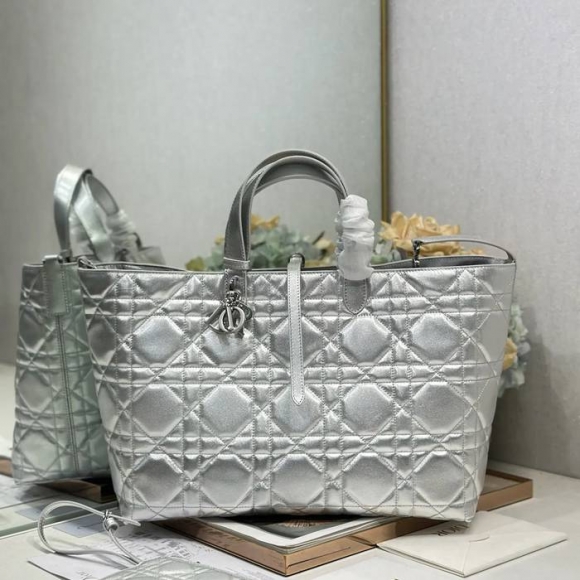 DIOR 1188 カーフレザー、レザー グレンチェック、レター シルバー、ベージュ 斜め掛けバッグ、ショルダーバッグ、ハンドバッグ 大 37.0x28.5x20.0cm サイズ:37x28.5x20cm DIOR 1188 カーフレザー、レザー グレンチェック、レター シルバー、ベージュ 斜め掛けバッグ、ショルダーバッグ、ハンドバッグ 大 37.0x28.5x20.0cm サイズ:37x28.5x20cm