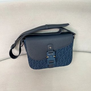 DIOR サドルメッセンジャー 小 サイズ:23x18cm DIOR サドルメッセンジャー 小 サイズ:23x18cm