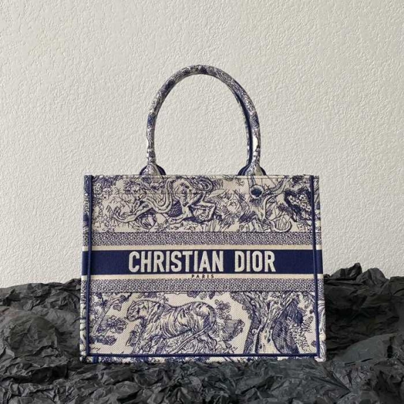 DIOR 刺繍、モノグラム、フラワー ブルー、グレー ハンドバッグ、トートバッグ 中 ヴィンテージ 36.0x27.0x16.0cm サイズ:36x27x16cm DIOR 刺繍、モノグラム、フラワー ブルー、グレー ハンドバッグ、トートバッグ 中 ヴィンテージ 36.0x27.0x16.0cm サイズ:36x27x16cm