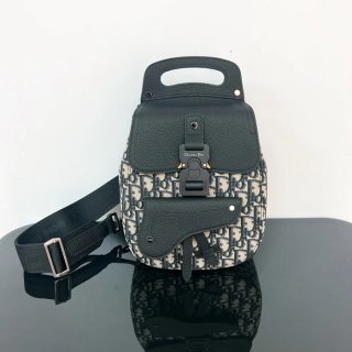 DIOR サドルフラップメッセンジャー ギャロップ サイズ:27.5x19x11.5cm DIOR サドルフラップメッセンジャー ギャロップ サイズ:27.5x19x11.5cm