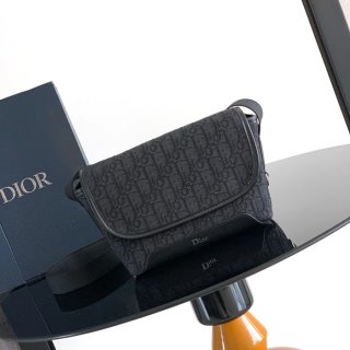 DIOR 2DBCA627YUS プリントフラップメッセンジャー ジェット ブラック サイズ:20x15x7.5cm DIOR 2DBCA627YUS プリントフラップメッセンジャー ジェット ブラック サイズ:20x15x7.5cm
