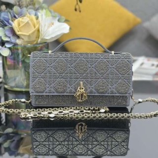 DIOR チェーン 刺繍、レター グレー、ベージュ 斜め掛けバッグ、ショルダーバッグ、ハンドバッグ 新作 クラシック 21.0x11.5x4.0cm サイズ:21x11.5cm