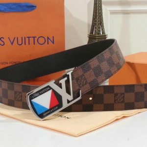 【売れ筋】雑誌LEONにも掲載された大人気商品 ブランドベルト（Belt）メンズ原版品ベルト 男性用 スーツ カジュアル ギフト プレゼント 送料無料 ！ N-belt304