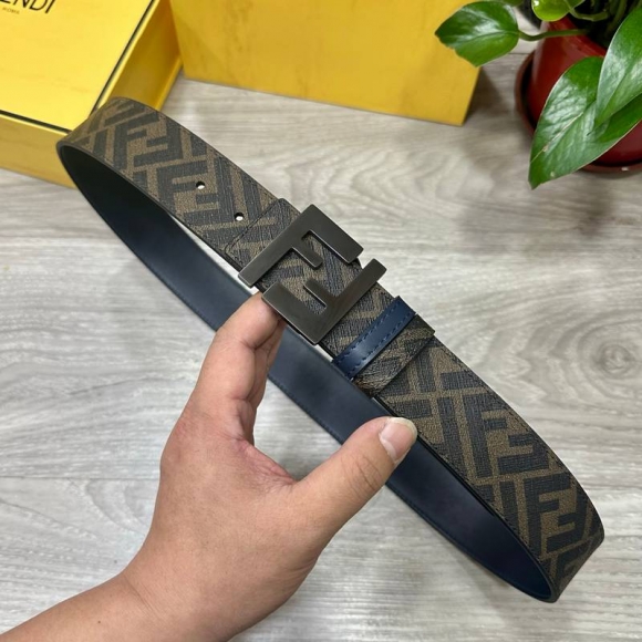 フェンディ メンズ ベルト 両面用 4.0cm フェンディ メンズ ベルト 両面用 4.0cm