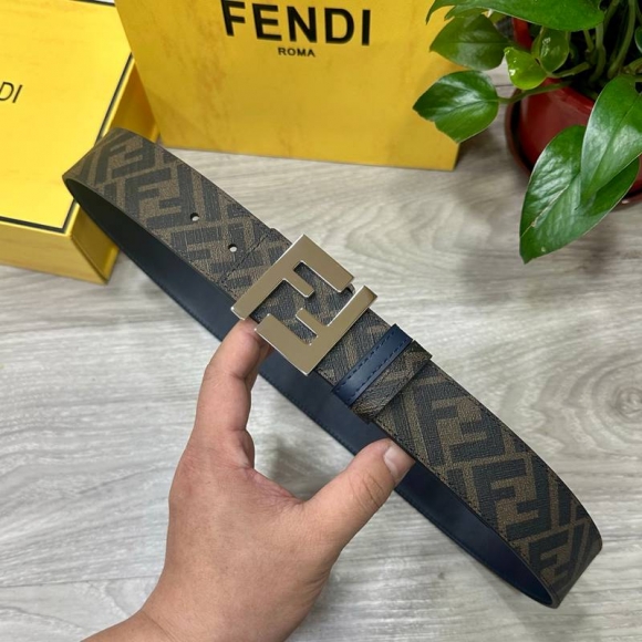 フェンディ メンズ ベルト 両面用 4.0cm フェンディ メンズ ベルト 両面用 4.0cm