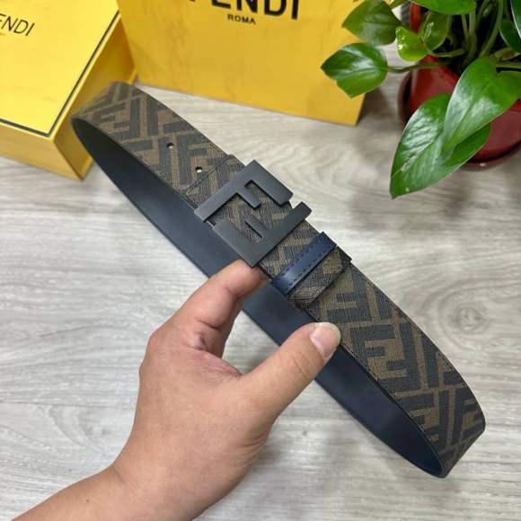 フェンディ メンズ ベルト 両面用 4.0cm フェンディ メンズ ベルト 両面用 4.0cm