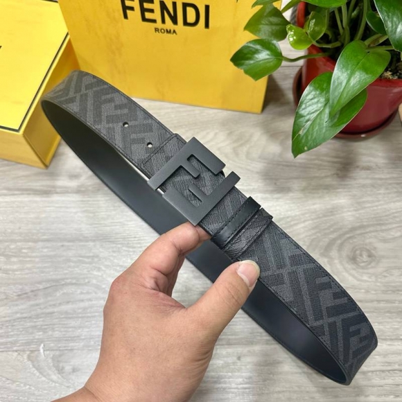 フェンディ メンズ ベルト 両面用 4.0cm フェンディ メンズ ベルト 両面用 4.0cm