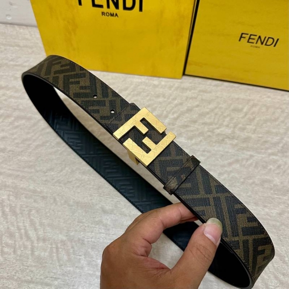 フェンディ メンズ ベルト 両面用 4.0cm フェンディ メンズ ベルト 両面用 4.0cm