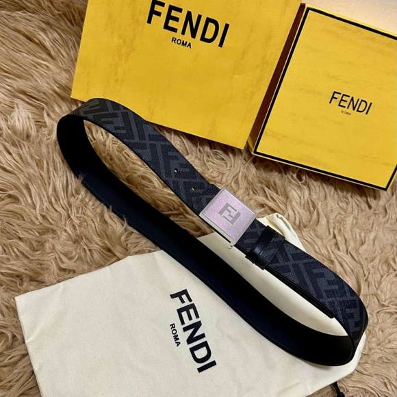 フェンディ メンズ ベルト 両面用 4.0cm フェンディ メンズ ベルト 両面用 4.0cm