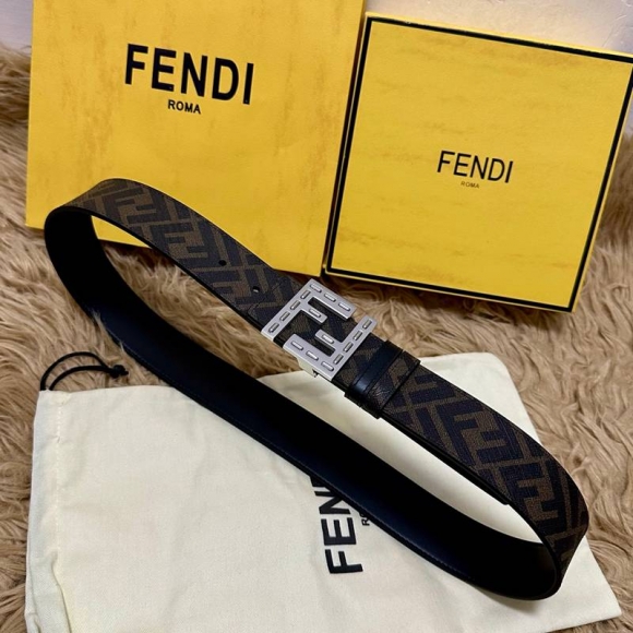 フェンディ メンズ ベルト 両面用 4.0cm フェンディ メンズ ベルト 両面用 4.0cm