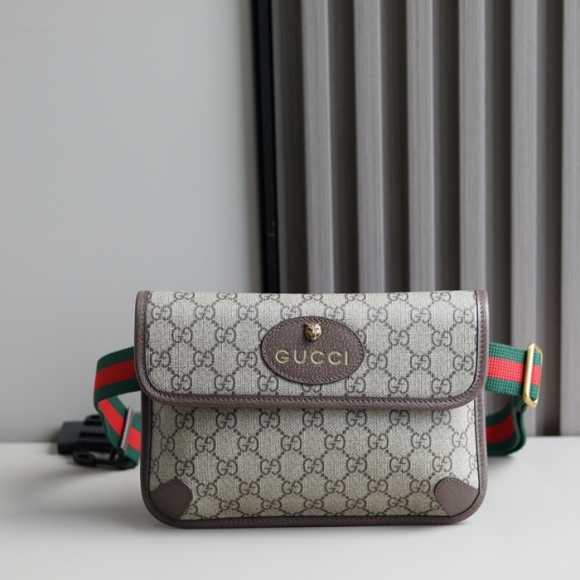 GUCCI GGシュプリーム タイガーウエストバッグ サイズ:24x16.5x3.8cm GUCCI GGシュプリーム タイガーウエストバッグ サイズ:24x16.5x3.8cm