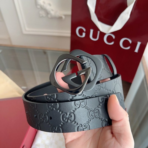 グッチ メンズ ベルト シグネチャー 3.8cm グッチ メンズ ベルト シグネチャー 3.8cm