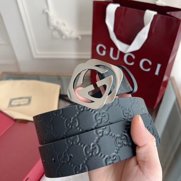 グッチ メンズ ベルト シグネチャー 3.8cm グッチ メンズ ベルト シグネチャー 3.8cm