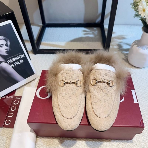 【GUCCI】2026秋冬ファースリッポンレディース 【GUCCI】2026秋冬ファースリッポンレディース
