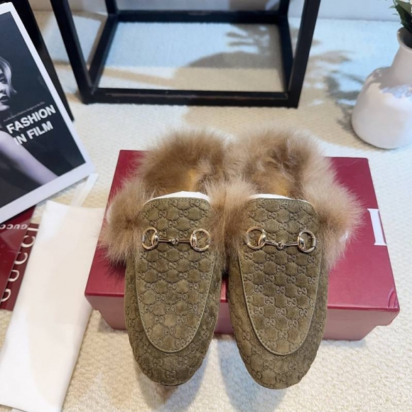 【GUCCI】2026秋冬ファースリッポンレディース 【GUCCI】2026秋冬ファースリッポンレディース