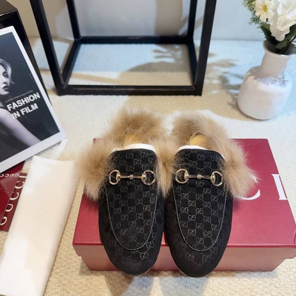 【GUCCI】2026秋冬ファースリッポンレディース 【GUCCI】2026秋冬ファースリッポンレディース
