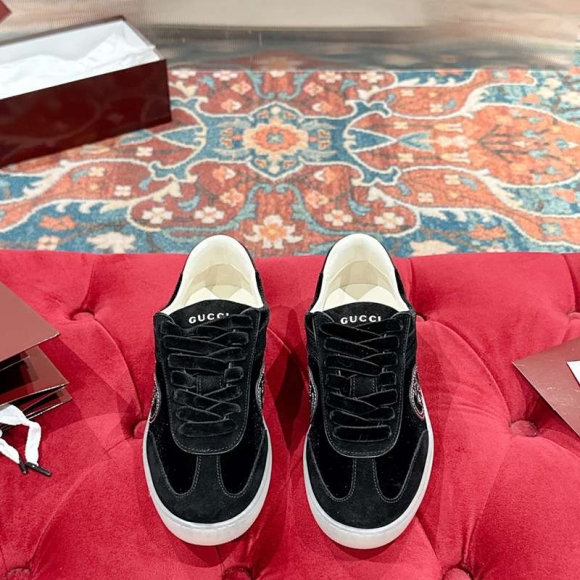 【GUCCI】2024新作アガサスニーカーメンズレディース 【GUCCI】2024新作アガサスニーカーメンズレディース