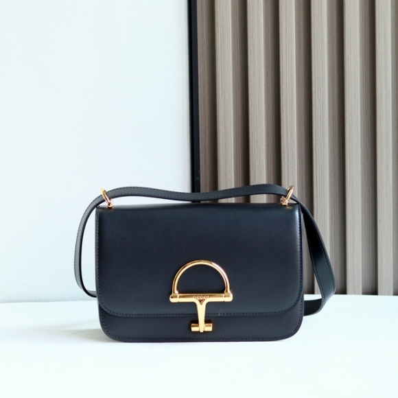 GUCCI 846705 レザー ゴールド ショルダーバッグ 馬銜、クラシック 22cm サイズ:22.5x14x8cm GUCCI 846705 レザー ゴールド ショルダーバッグ 馬銜、クラシック 22cm サイズ:22.5x14x8cm