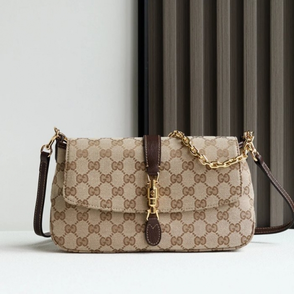 GUCCI 866720 ベージュ 斜め掛けバッグ GG 26x14cm サイズ:26x14cm GUCCI 866720 ベージュ 斜め掛けバッグ GG 26x14cm サイズ:26x14cm
