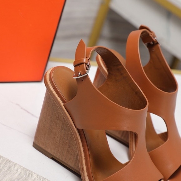 【HERMES】2026春夏新作ウェッジソールサンダルレディース 【HERMES】2026春夏新作ウェッジソールサンダルレディース