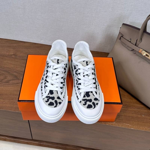 【HERMES】SS24新作スリッポンレザースリッポンメンズレディース 【HERMES】SS24新作スリッポンレザースリッポンメンズレディース