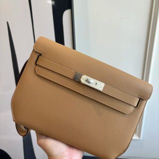 HERMES ケリー デペッシュ 25 クラッチバッグ トゴ革 ショルダーストラップ付き サイズ: HERMES ケリー デペッシュ 25 クラッチバッグ トゴ革 ショルダーストラップ付き サイズ: