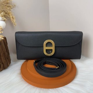 HERMES カーフスキン ブラック 斜め掛けバッグ セミハンドメイド 金具ゴールド/シルバー 10×2.5cm サイズ:24×10×2.5cm