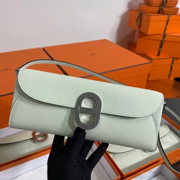 HERMES カーフスキン 脇下バッグ セミハンドメイド 24cm サイズ:24cm HERMES カーフスキン 脇下バッグ セミハンドメイド 24cm サイズ:24cm