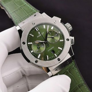 HUBLOT クラシックフュージョン チタニウム 521.NX.8970.LR グリーン 45mm 佐川急便 HUBLOT クラシックフュージョン チタニウム 521.NX.8970.LR グリーン 45mm 佐川急便