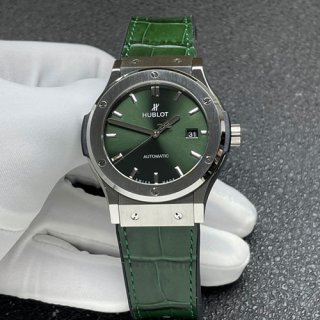 HUBLOT クラシックフュージョン 542.NX.8970.LR チタニウム 42mm グリーン 素敵な新作 HUBLOT クラシックフュージョン 542.NX.8970.LR チタニウム 42mm グリーン 素敵な新作