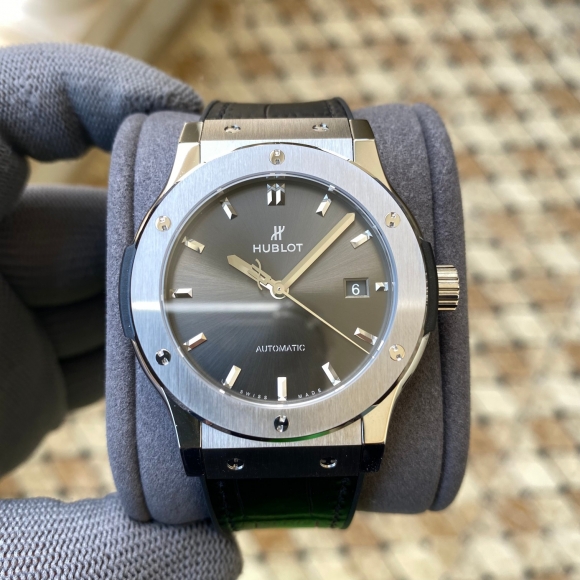 HUBLOT クラシックフュージョン レーシング 542.NX.7071.LR チタニウム グレー APS工場 新品 HUBLOT クラシックフュージョン レーシング 542.NX.7071.LR チタニウム グレー APS工場 新品