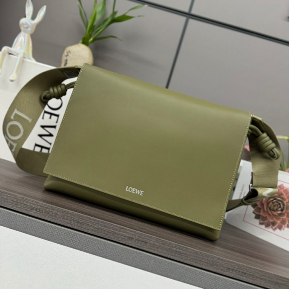 LOEWE 062404A 光沢牛皮革 フラメンコ サイズ:34x24x12cm LOEWE 062404A 光沢牛皮革 フラメンコ サイズ:34x24x12cm