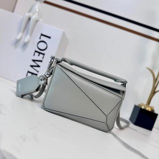 LOEWE 062511 ミニパズルハンドバッグ サイズ:17.5x12.5x7.5cm LOEWE 062511 ミニパズルハンドバッグ サイズ:17.5x12.5x7.5cm