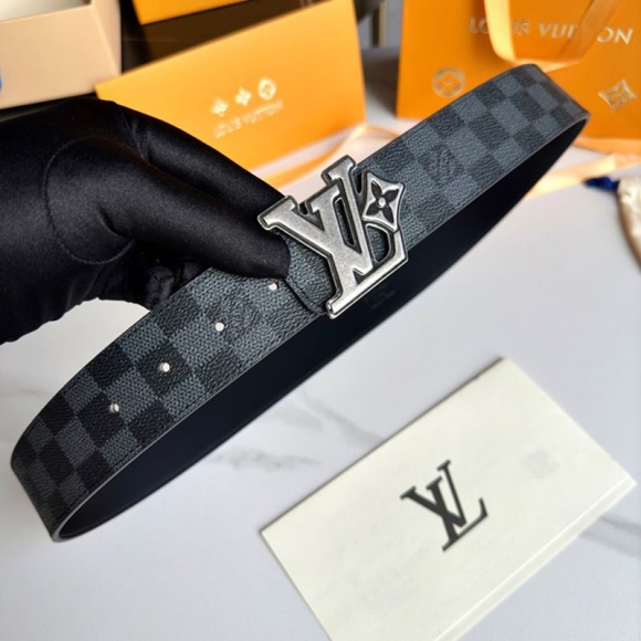 LV メンズ ベルト 両面用 4.0cm LV メンズ ベルト 両面用 4.0cm