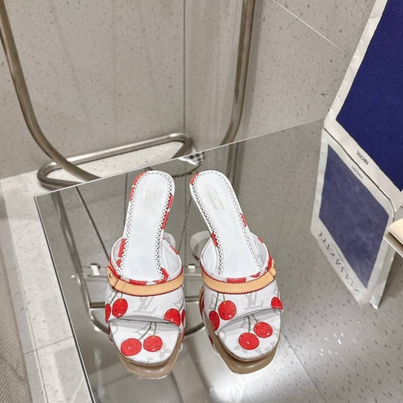 【LOUISVUITTON】SS25村上隆コラボスリッポンキャンバスサンダルレディース 【LOUISVUITTON】SS25村上隆コラボスリッポンキャンバスサンダルレディース