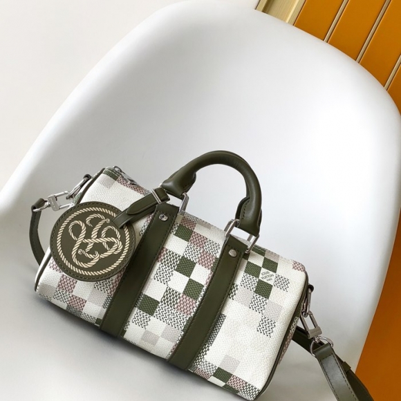 LOUIS VUITTON M00105 キープオール25 サイズ:25x15x11cm LOUIS VUITTON M00105 キープオール25 サイズ:25x15x11cm
