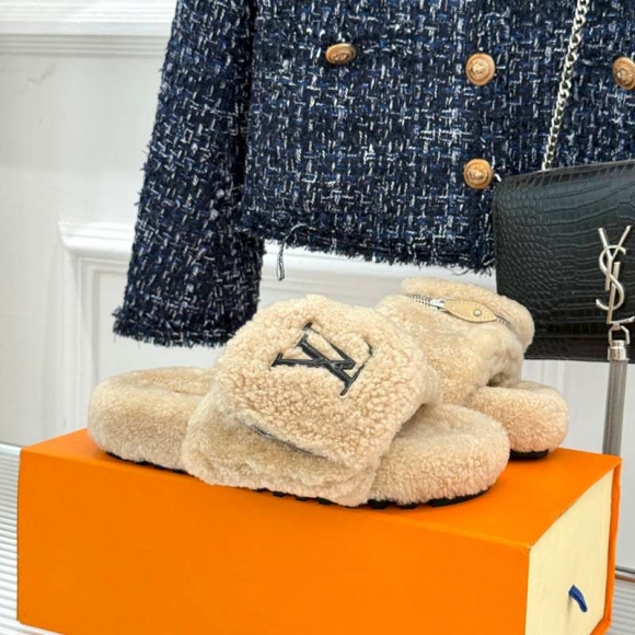 【LOUISVUITTON】25WFウォレットファースリッポンルームシューズレディース 【LOUISVUITTON】25WFウォレットファースリッポンルームシューズレディース