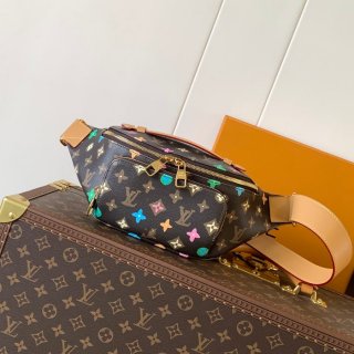 LOUIS VUITTON M24858 ラッシュ ウエストバッグ 黒マルチ サイズ:30x15cm LOUIS VUITTON M24858 ラッシュ ウエストバッグ 黒マルチ サイズ:30x15cm
