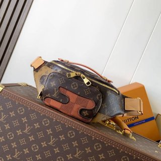 LOUIS VUITTON M15271 ラッシュ ウエストバッグ サイズ:30x15cm LOUIS VUITTON M15271 ラッシュ ウエストバッグ サイズ:30x15cm