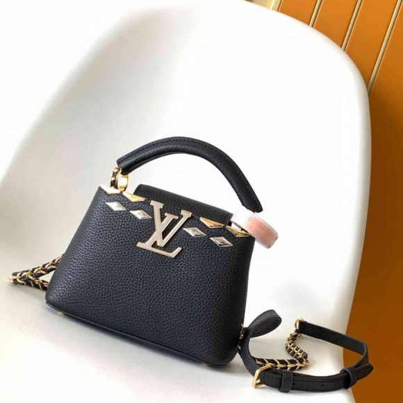 LOUIS VUITTON M11964 牛皮 クラシック ブラック ハンドバッグ 斜め掛けフラップ 27x17.3cm サイズ:27x17.3cm LOUIS VUITTON M11964 牛皮 クラシック ブラック ハンドバッグ 斜め掛けフラップ 27x17.3cm サイズ:27x17.3cm